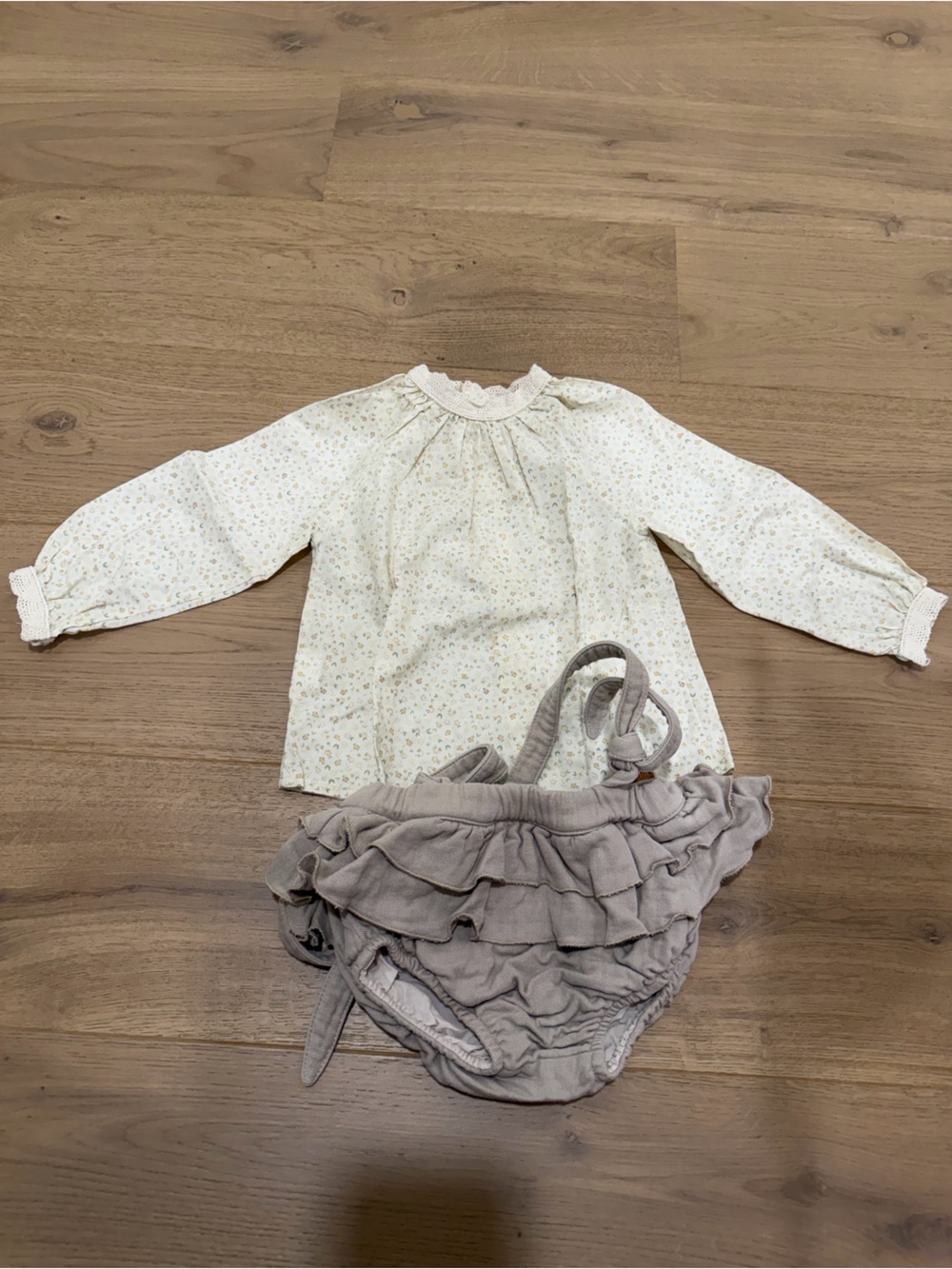 Poplin Taupe Ruffle Bloomers and Floral Top Set - Cream